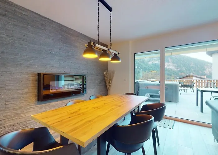 Spacious Apartment - Beautiful Terrace With View
